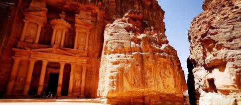 petra18intro.JPG - Bespoke Holidays