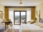 Deluxe Room_Al Dau.jpg